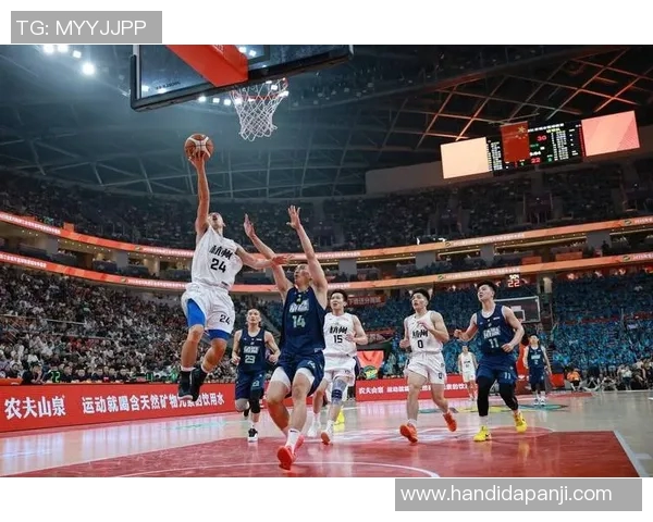 杭州足球队团队协作新模式探索与实践引发热议 杭州足球队团队协作新模式探索与实践引发热议