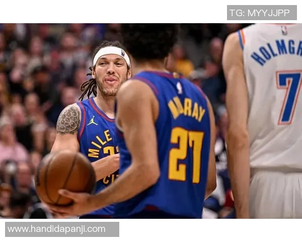 勇士与掘金的激烈对决揭示NBA季后赛的悬念与精彩瞬间 勇士与掘金的激烈对决揭示NBA季后赛的悬念与精彩瞬间