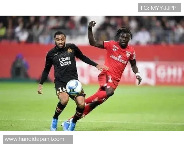 法甲马赛与雷恩比赛因天气原因延期球迷期待新赛程安排 法甲马赛与雷恩比赛因天气原因延期球迷期待新赛程安排