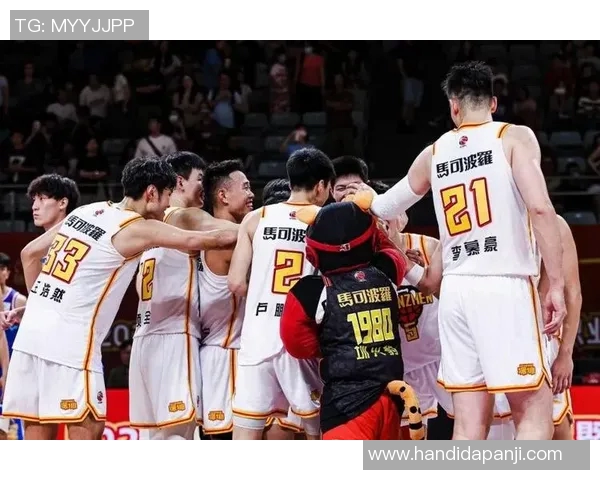 深圳马可波罗与广州的精彩对决谁能笑到最后分析比赛看点与球队表现 深圳马可波罗与广州的精彩对决谁能笑到最后分析比赛看点与球队表现