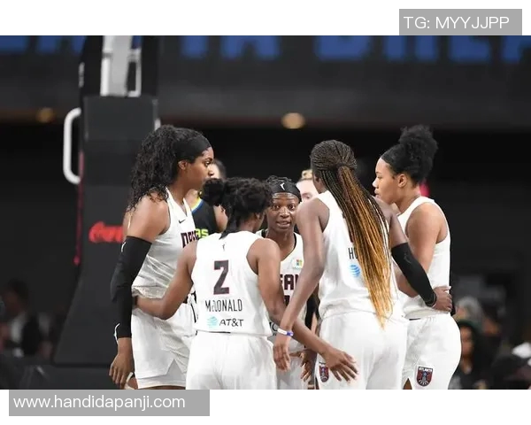 西雅图风暴与天空队激战正酣争夺WNBA季后赛晋级名额