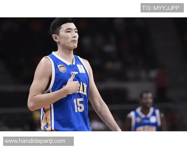 陈林坚:从青涩球员到篮球场上的璀璨明星之路探秘 陈林坚:从青涩球员到篮球场上的璀璨明星之路探秘