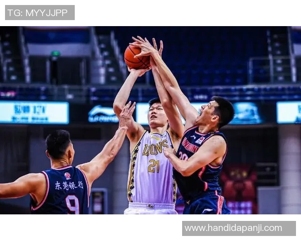 甲府与新泻激战正酣谁能在这场较量中笑到最后