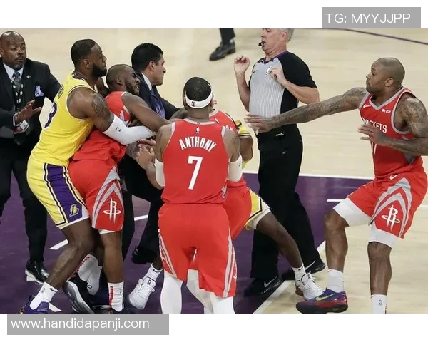 奇才与火箭激战正酣CCTV5全程直播精彩瞬间不容错过