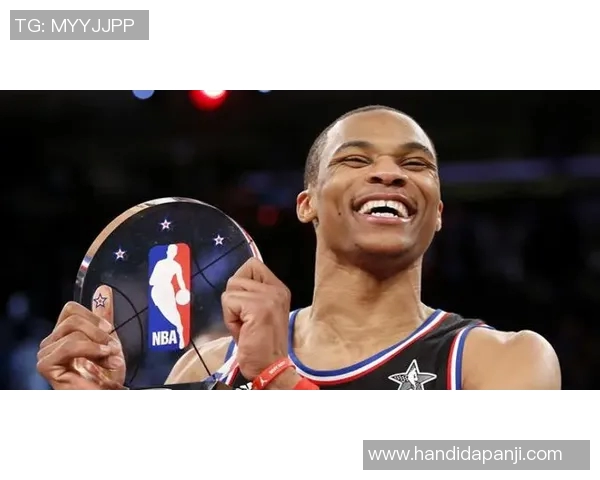 布鲁克洛佩斯：从篮坛巨星到球队领袖的华丽转身与奋斗历程