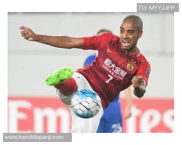 恒大与川崎的精彩对决重播回顾赛场瞬间再现足球魅力与激情 恒大与川崎的精彩对决重播回顾赛场瞬间再现足球魅力与激情