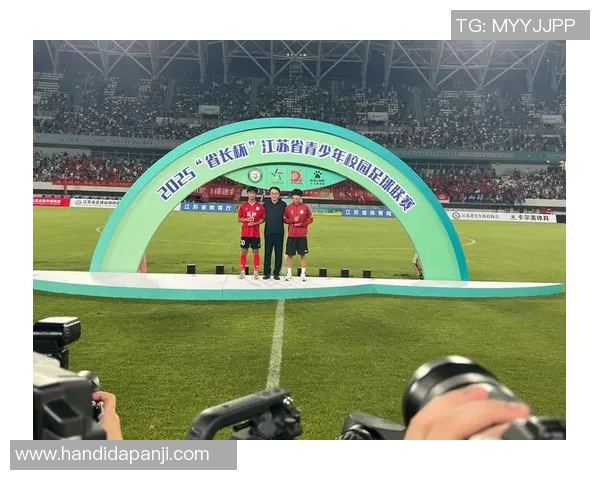 清水鼓动与水户蜀葵的精彩对决展现足球魅力与团队精神